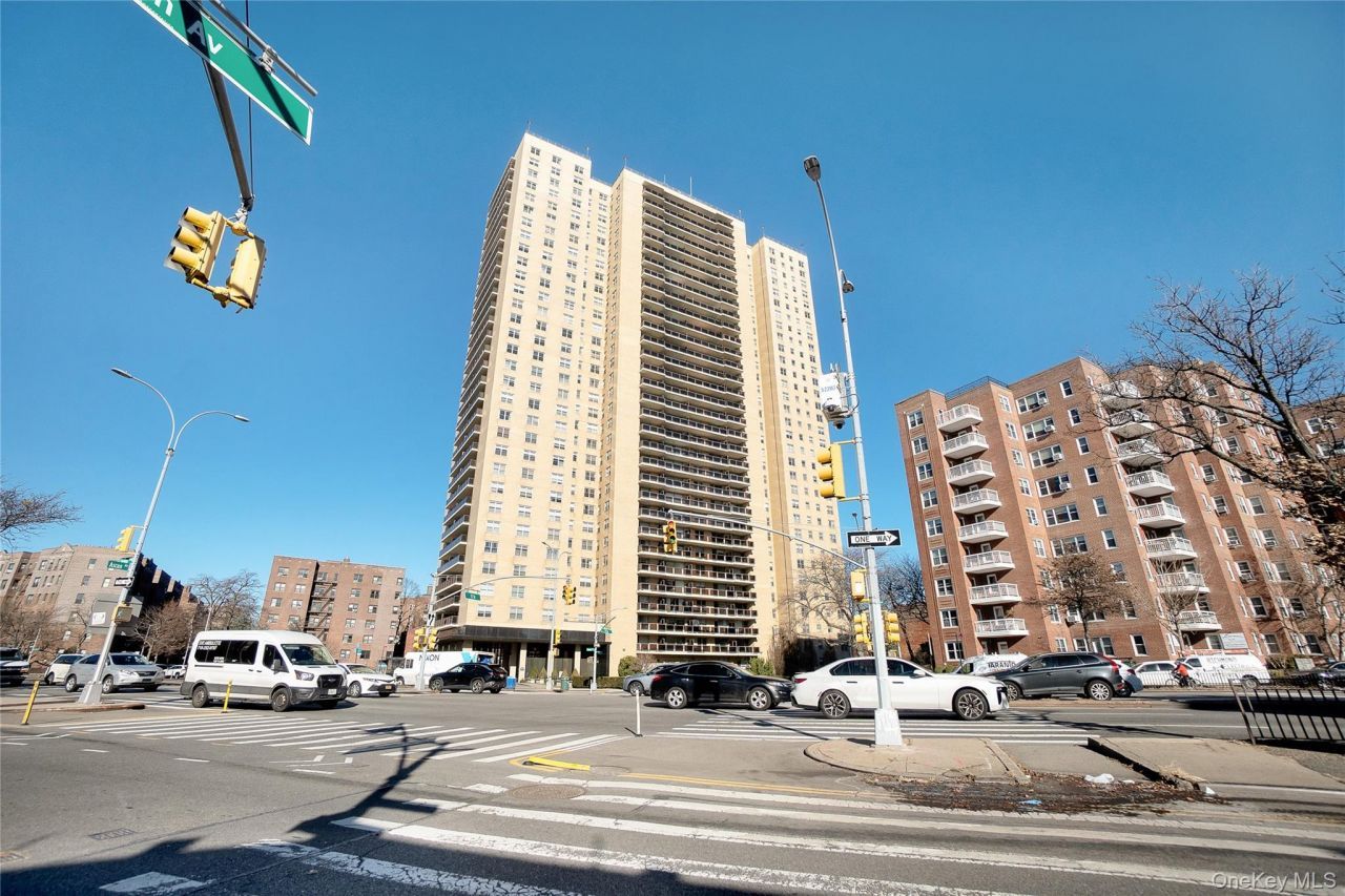 110-11 Queens Boulevard, Unit 32A, Forest Hills, NY 11375 Main Photo