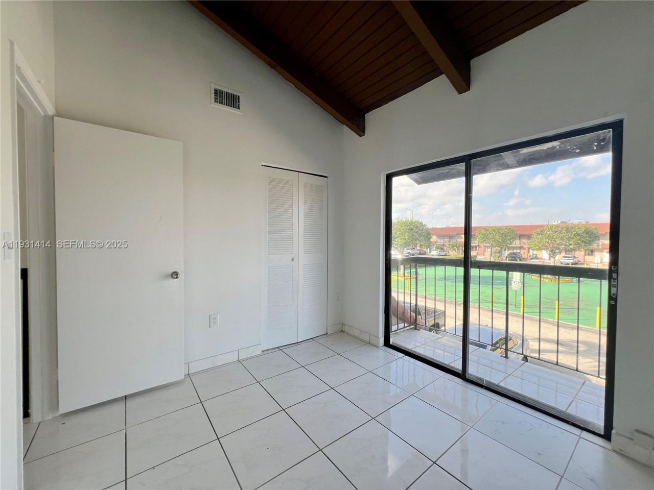 1909 SW 107th Ave, Unit 910, Miami, FL 33165 Photo