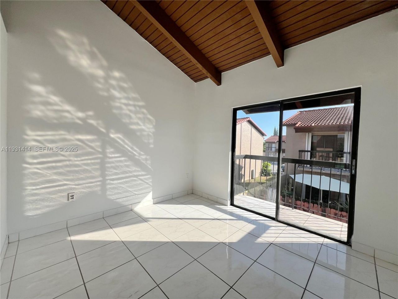 1909 SW 107th Ave, Unit 910, Miami, FL 33165 Photo