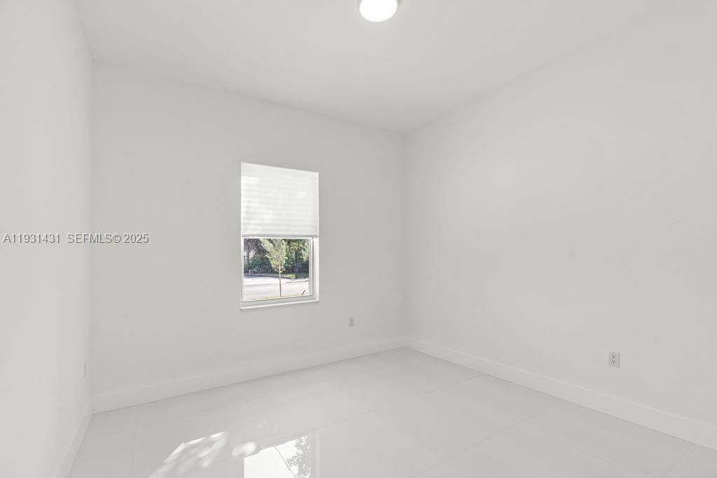 755 NW 83 St, Miami, FL 33150 Photo