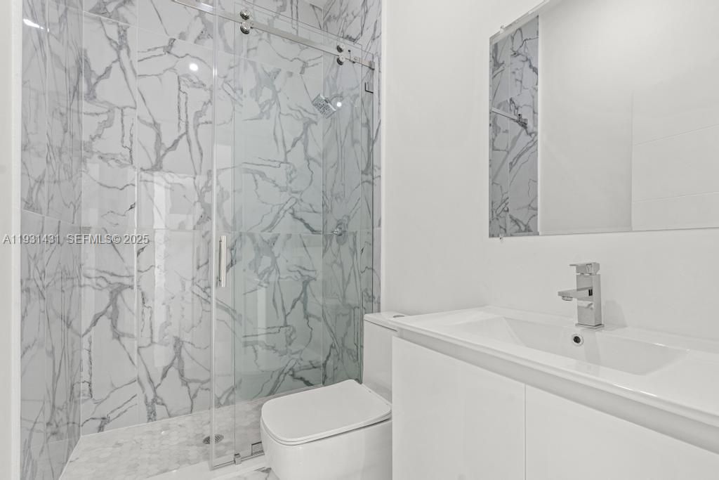 755 NW 83 St, Miami, FL 33150 Photo