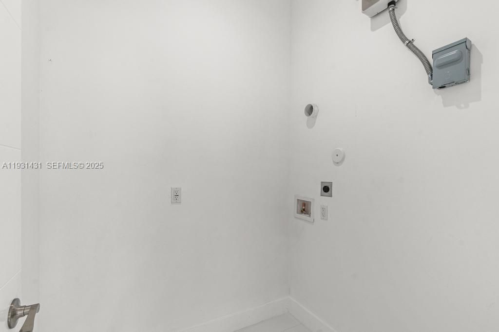 755 NW 83 St, Miami, FL 33150 Photo