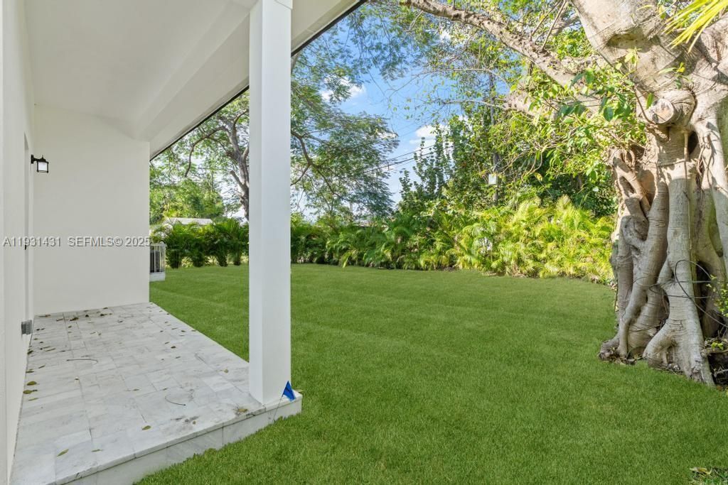 755 NW 83 St, Miami, FL 33150 Photo