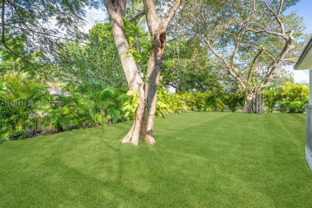 755 NW 83 St, Miami, FL 33150 Photo