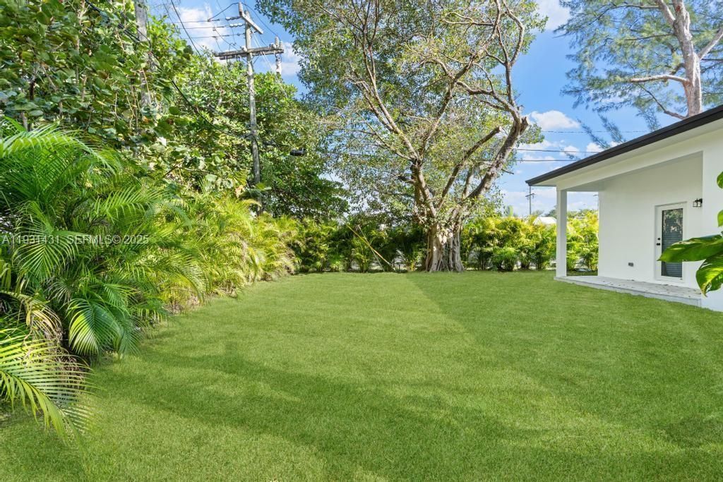 755 NW 83 St, Miami, FL 33150 Photo