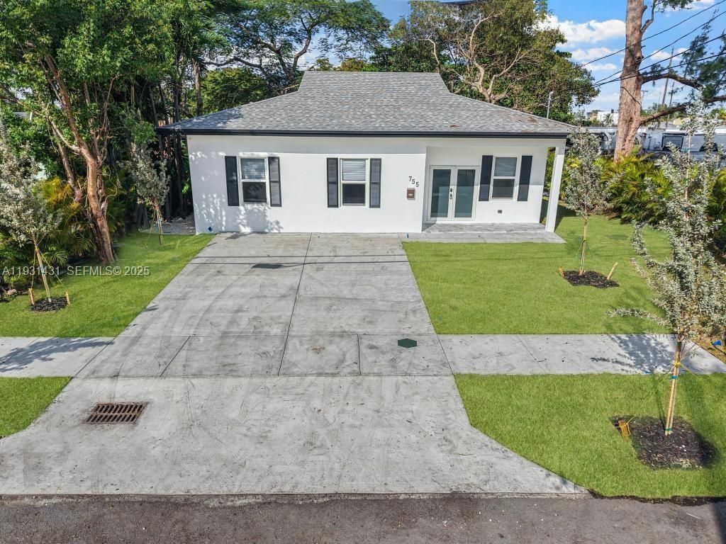 755 NW 83 St, Miami, FL 33150 Photo