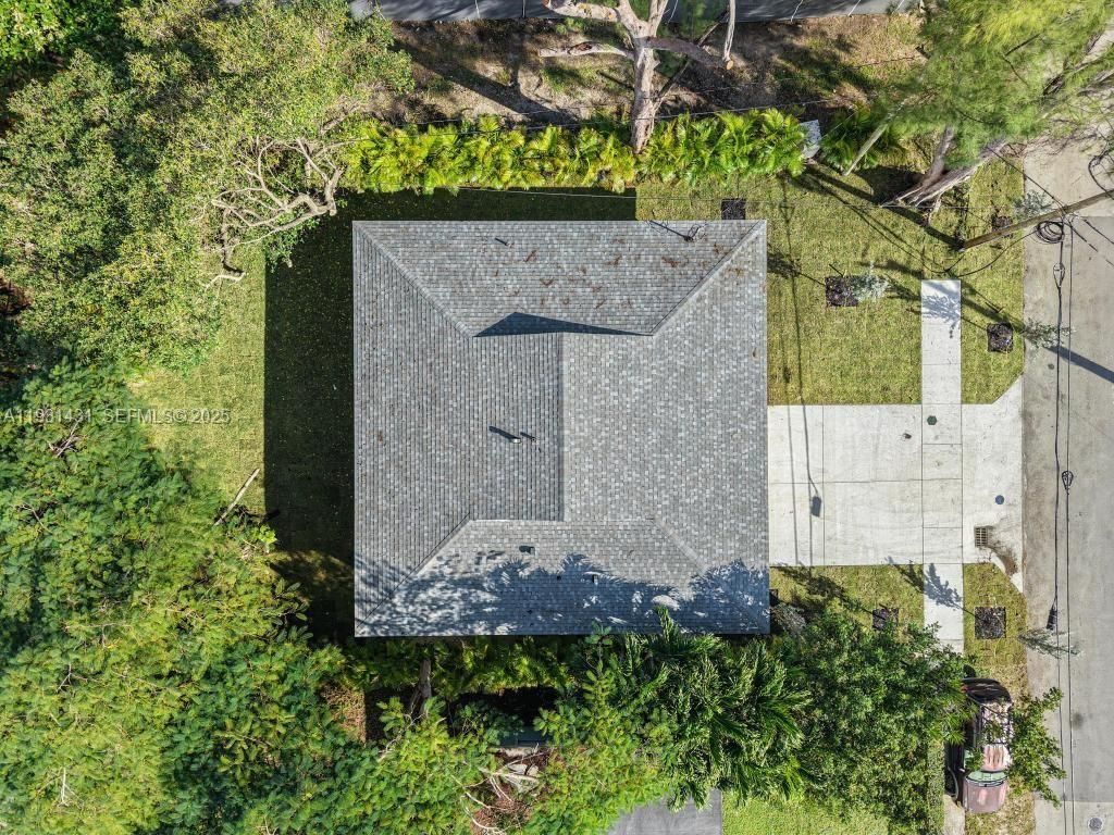 755 NW 83 St, Miami, FL 33150 Photo