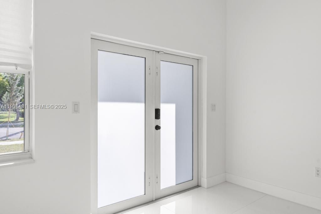 755 NW 83 St, Miami, FL 33150 Photo