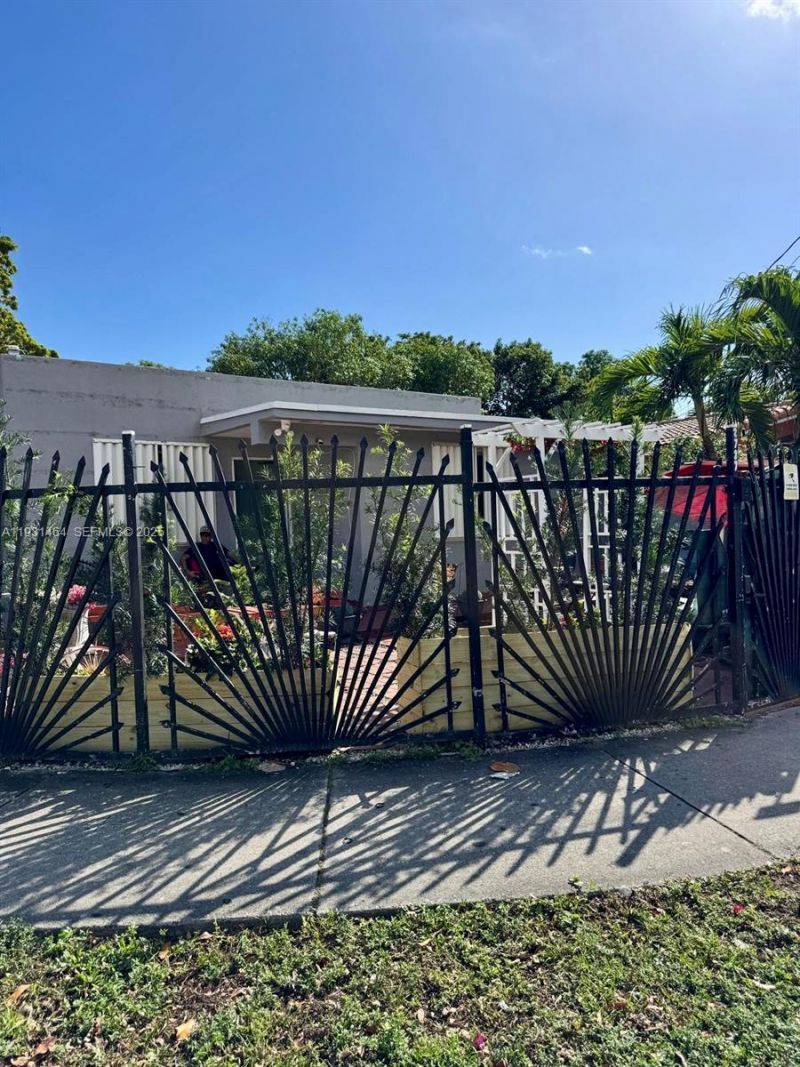 2737 NW 13th Ave, Miami, FL 33142 Photo