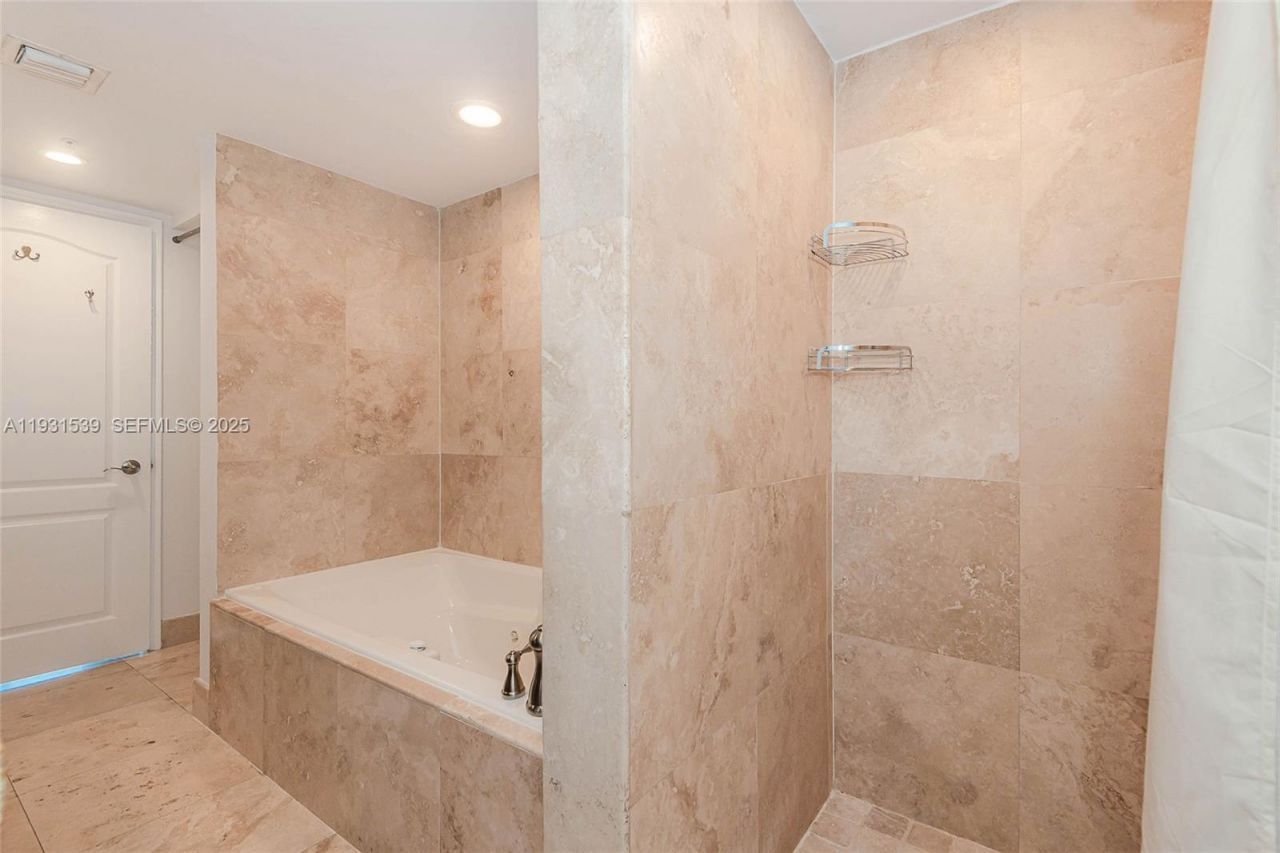 1900 Sunset Harbour Dr, Unit 1703, Miami Beach, FL 33139 Photo