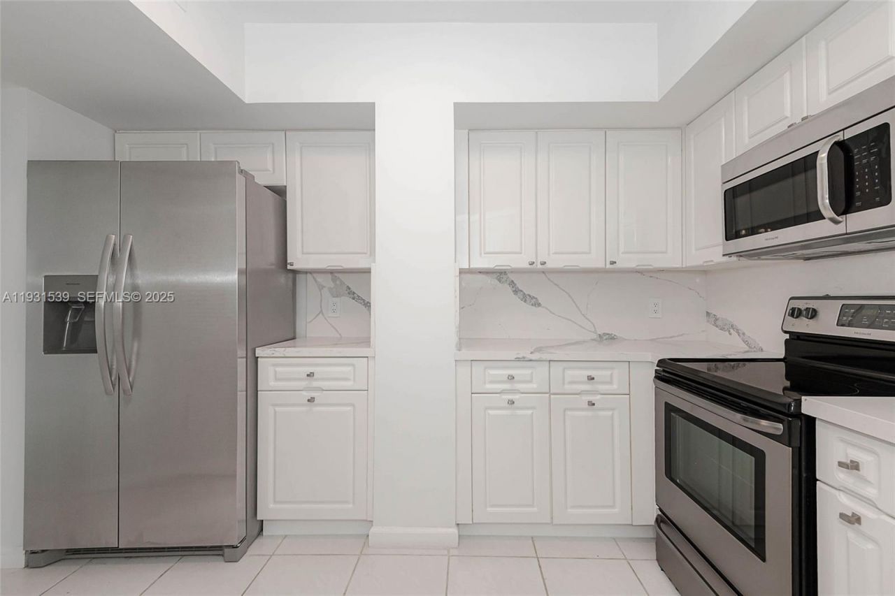 1900 Sunset Harbour Dr, Unit 1703, Miami Beach, FL 33139 Photo