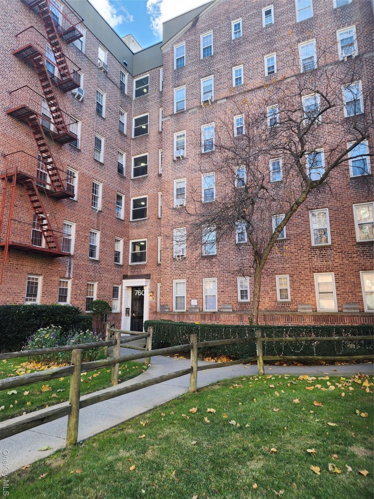 760 Bronx River Road, Unit A-65, Bronxville, NY 10708 Main Photo