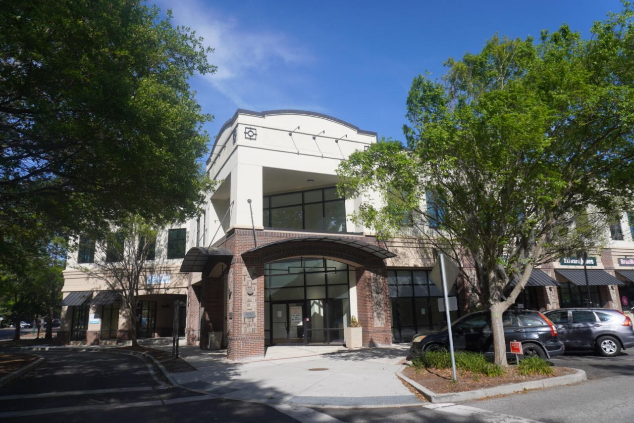 1952 Long Grove Drive Photo 12