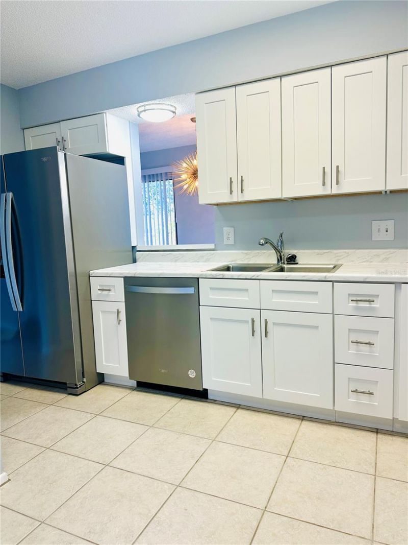 2200 Bahia Vista St, Unit B3, Sarasota, FL 34239 Photo