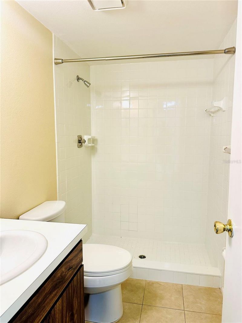 2208 Bahia Vista Street, Unit F1, Sarasota, FL 34239 Photo