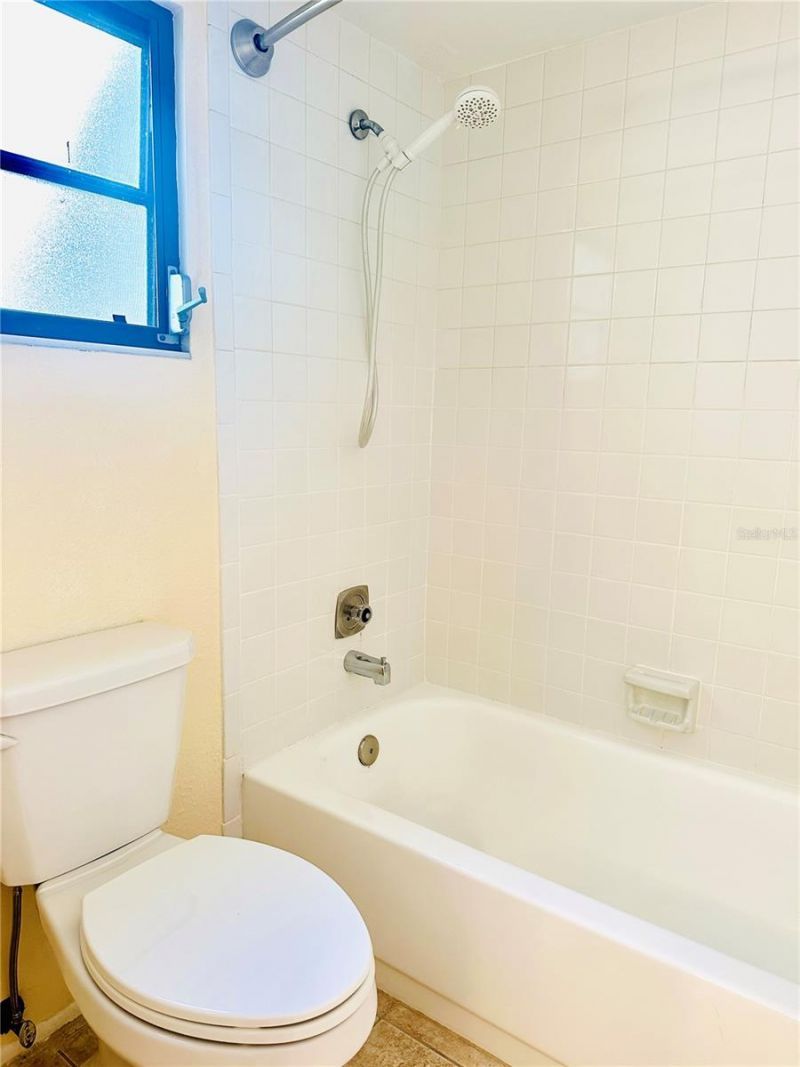 2208 Bahia Vista Street, Unit F1, Sarasota, FL 34239 Photo