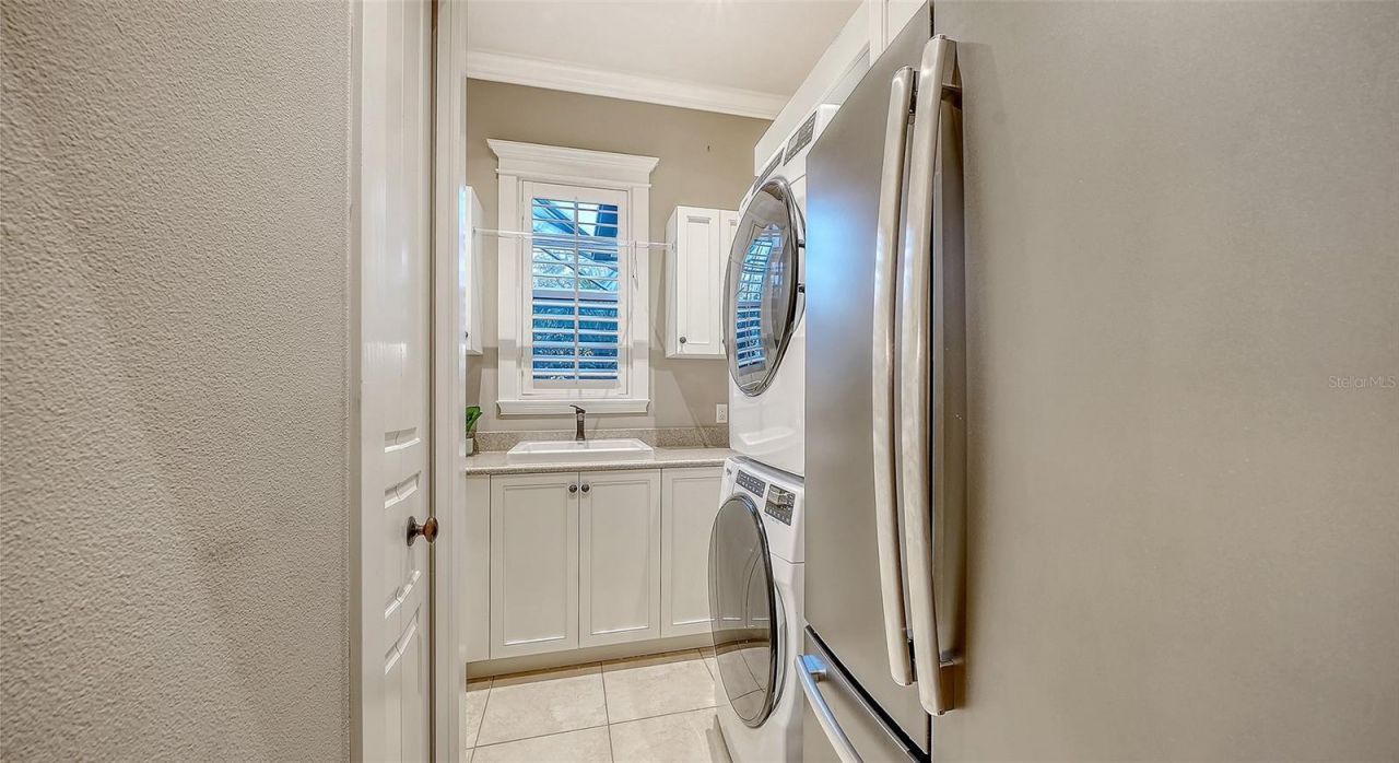 1732 Cunliff Lane, Sarasota, FL 34239 Photo