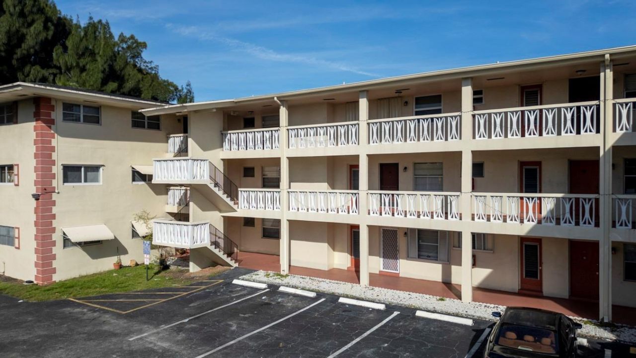 4770 NW 10th Court, Unit 106, Plantation, FL 33313 Photo