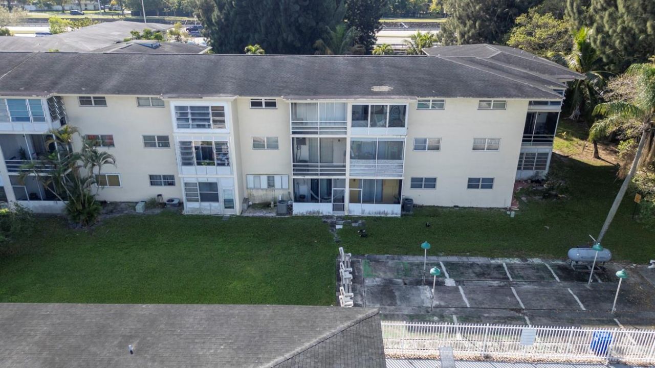 4770 NW 10th Court, Unit 106, Plantation, FL 33313 Photo