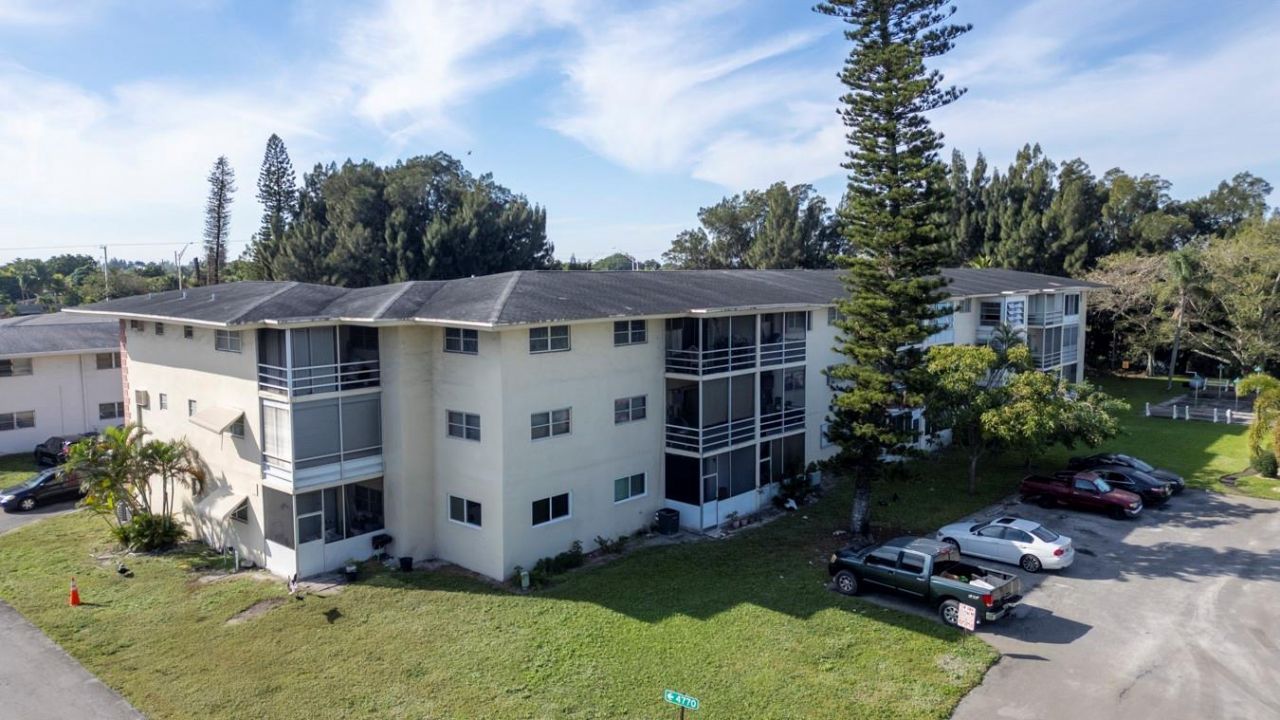 4770 NW 10th Court, Unit 106, Plantation, FL 33313 Photo