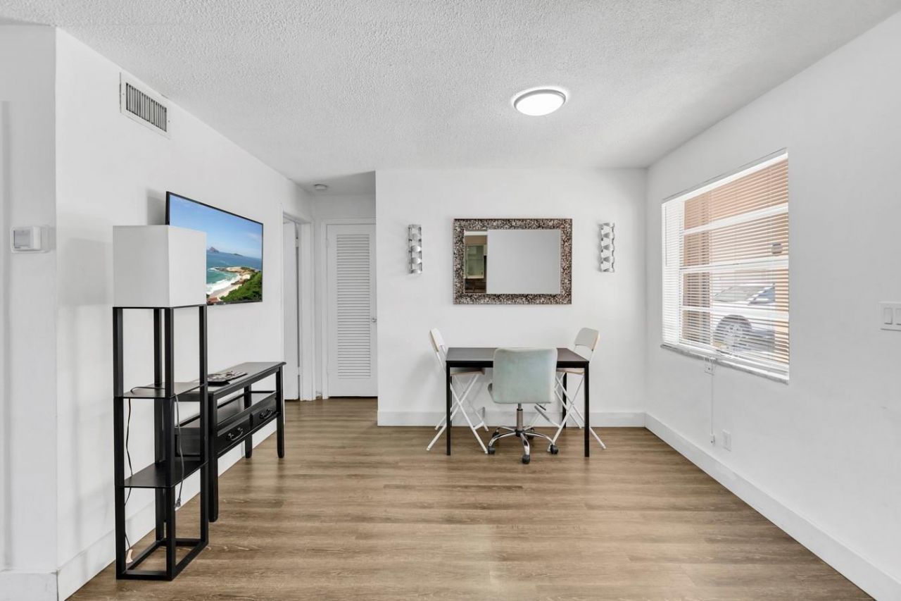 4770 NW 10th Court, Unit 106, Plantation, FL 33313 Photo