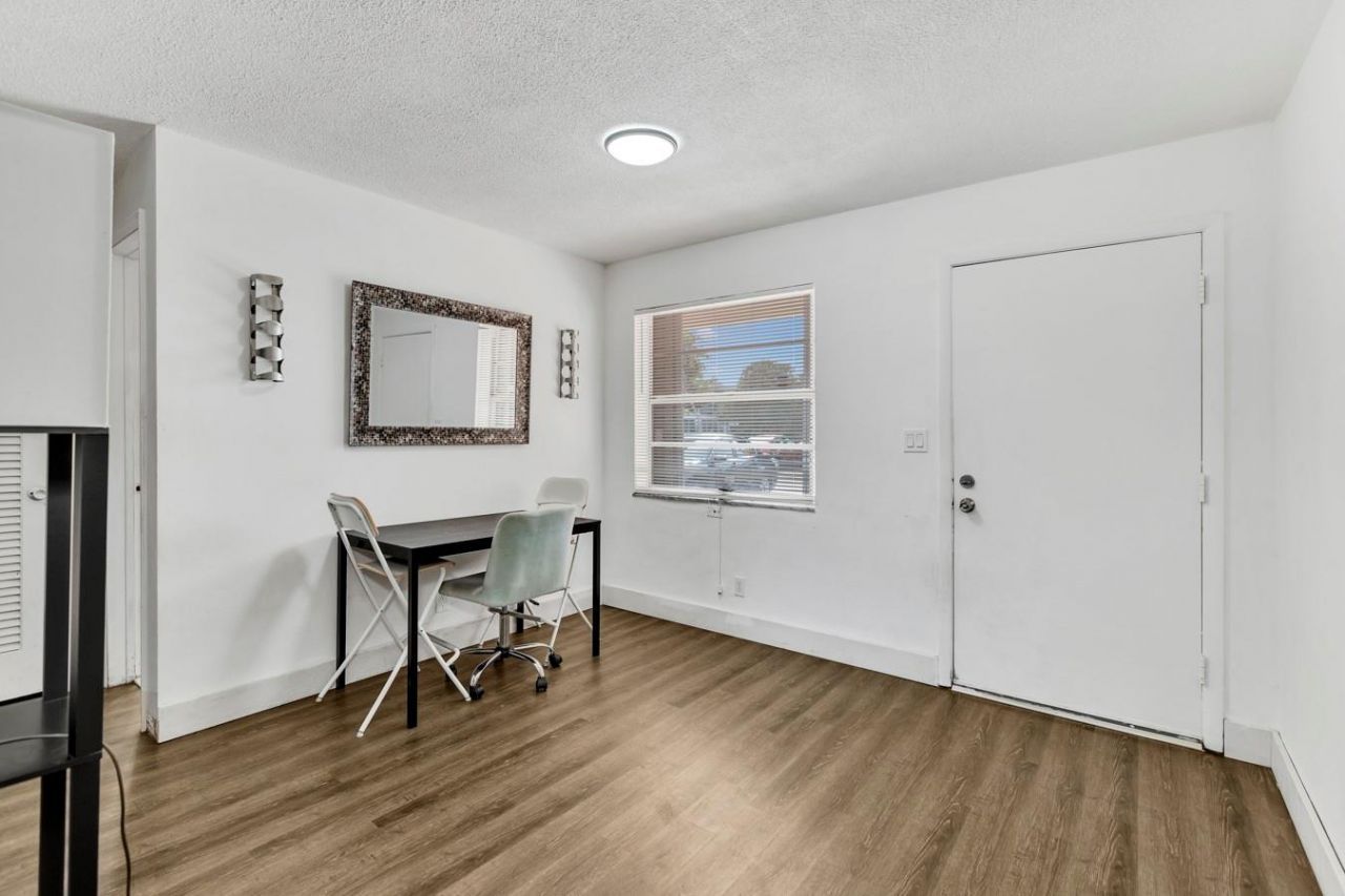 4770 NW 10th Court, Unit 106, Plantation, FL 33313 Photo