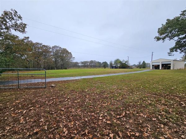 517 County Road 1944, Emory, TX 75440