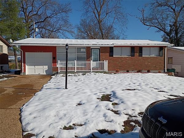 10228 Viscount Drive, St Louis, MO 63136