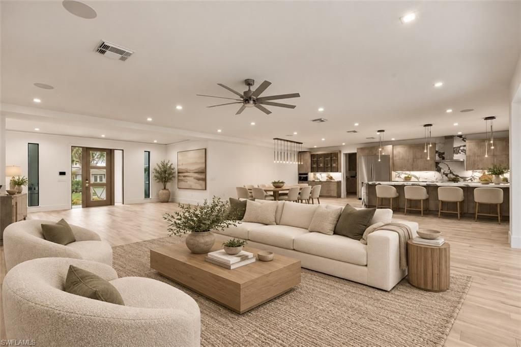 3800 Crayton Rd, Naples, FL 34103 Photo