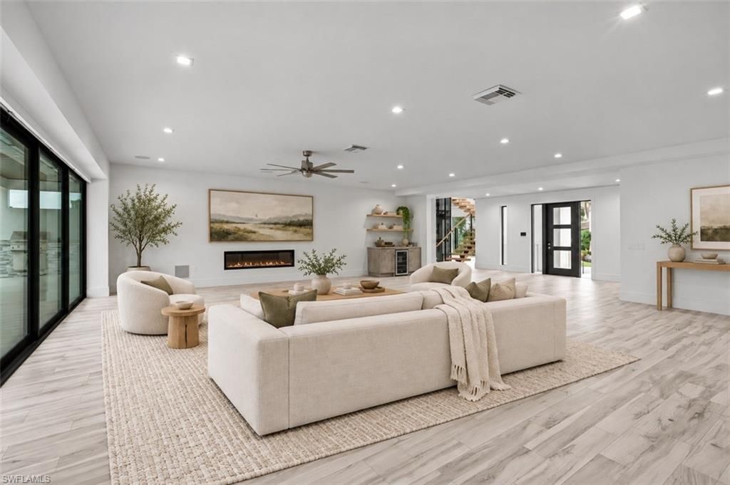 3800 Crayton Rd, Naples, FL 34103 Photo
