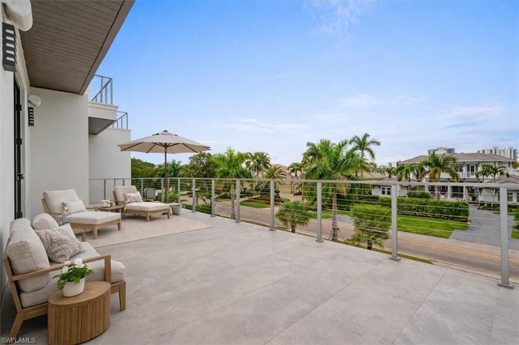 3800 Crayton Rd, Naples, FL 34103 Photo