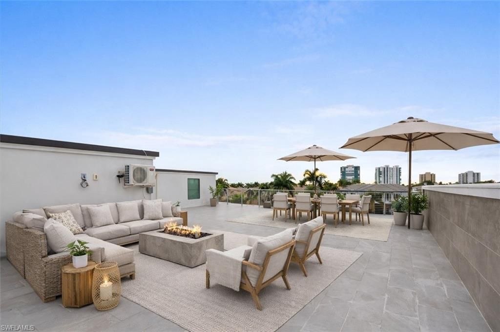 3800 Crayton Rd, Naples, FL 34103 Photo