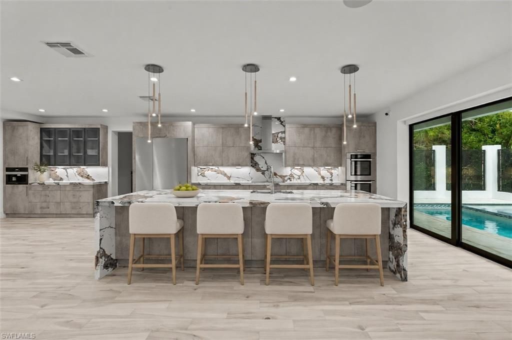 3800 Crayton Rd, Naples, FL 34103 Photo