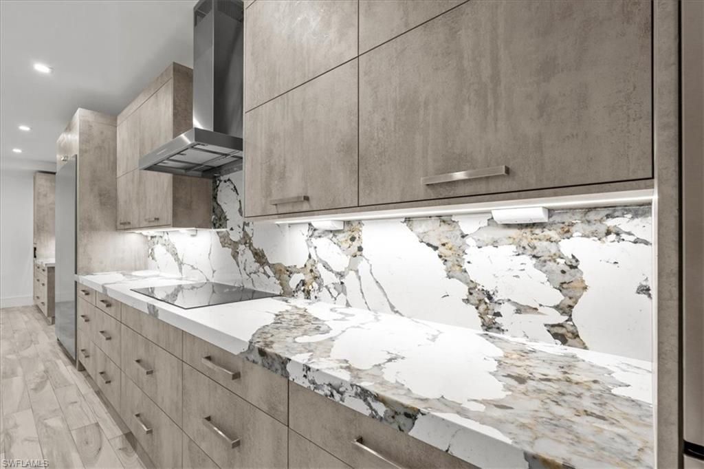 3800 Crayton Rd, Naples, FL 34103 Photo