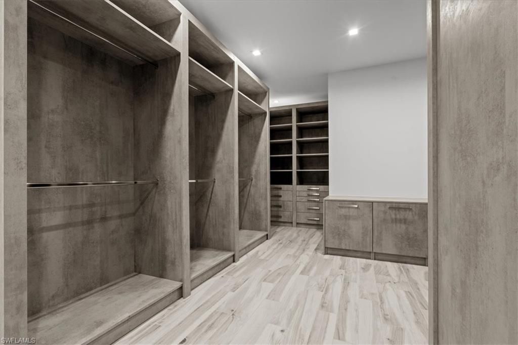 3800 Crayton Rd, Naples, FL 34103 Photo