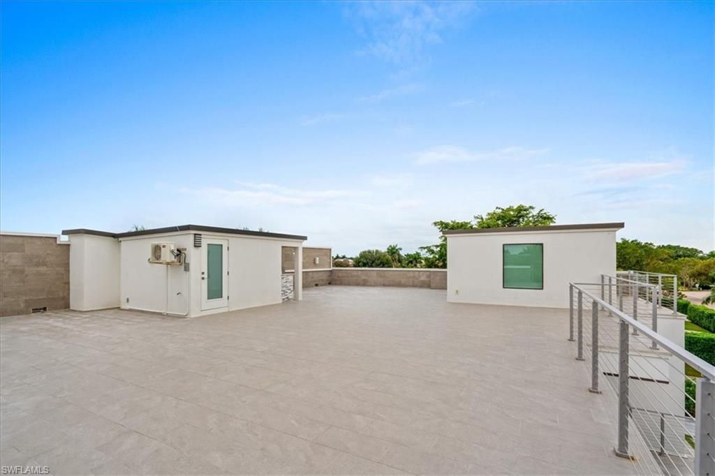 3800 Crayton Rd, Naples, FL 34103 Photo