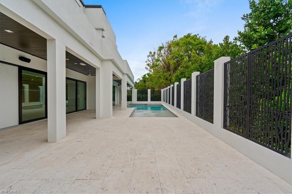 3800 Crayton Rd, Naples, FL 34103 Photo