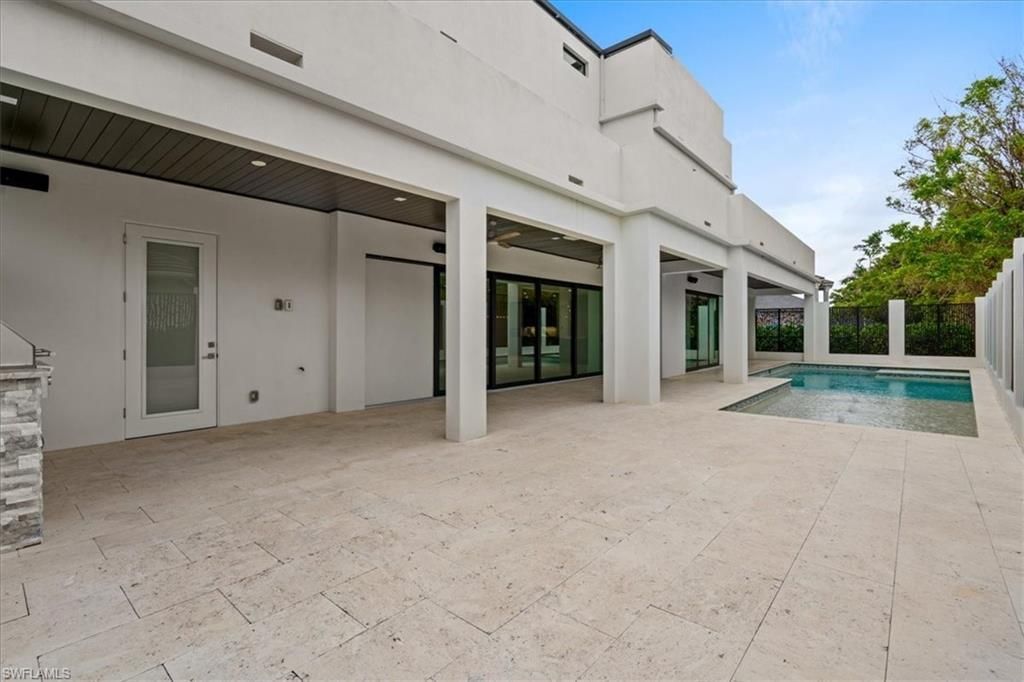 3800 Crayton Rd, Naples, FL 34103 Photo