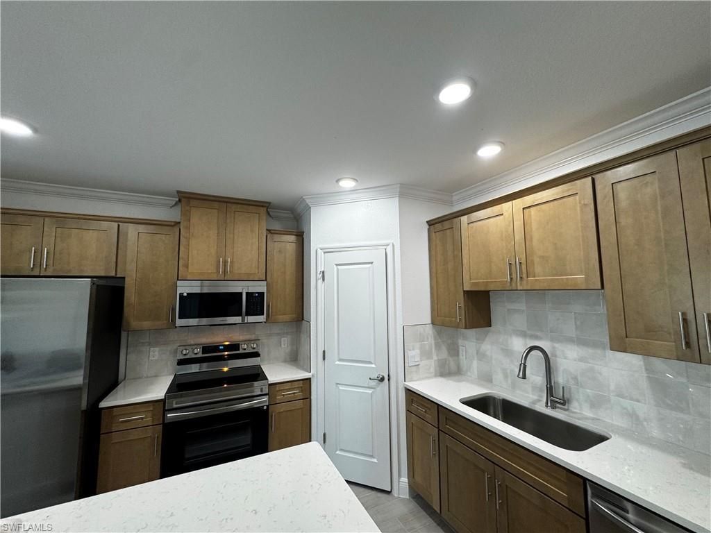 10532 Fountain Palm Cir, Bokeelia, FL 33922 Photo