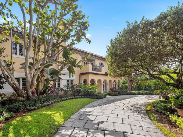 124 Brazilian Avenue, Palm Beach, FL 33480