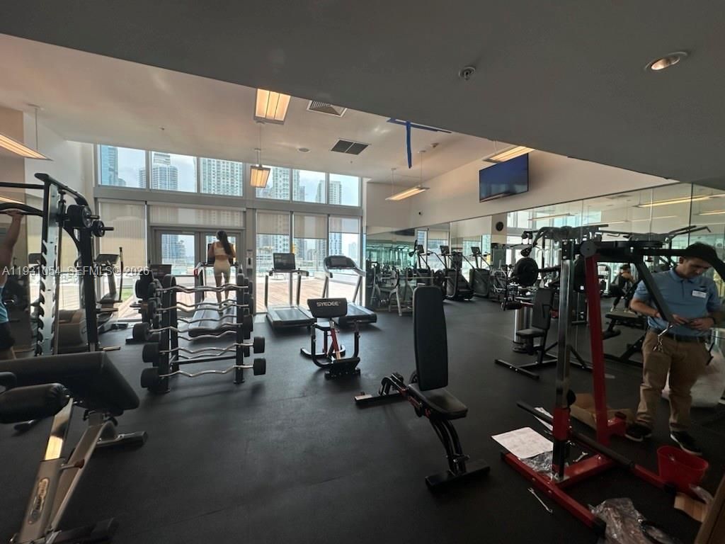 92 SW 3rd St, Unit 1408, Miami, FL 33130 Photo