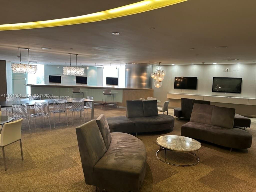 92 SW 3rd St, Unit 1408, Miami, FL 33130 Photo