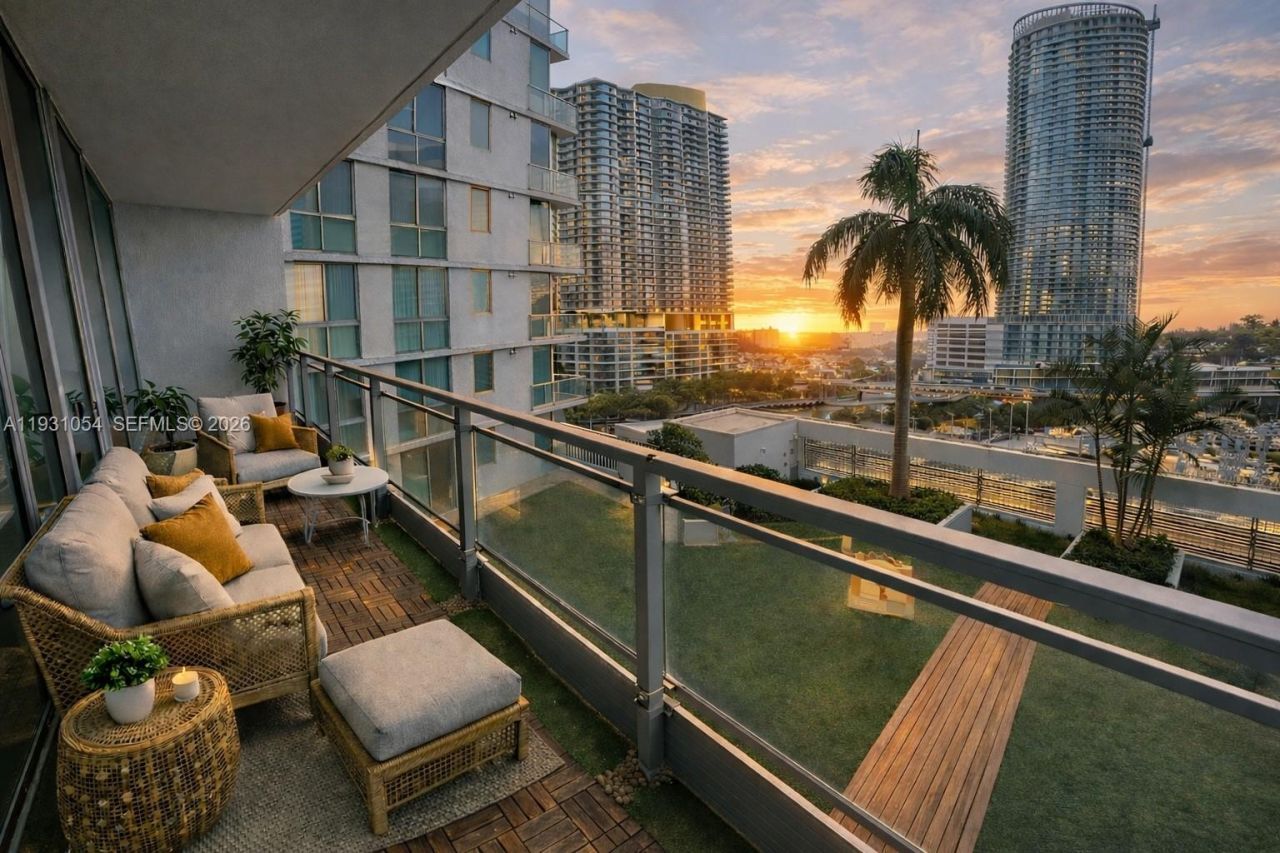 92 SW 3rd St, Unit 1408, Miami, FL 33130 Photo