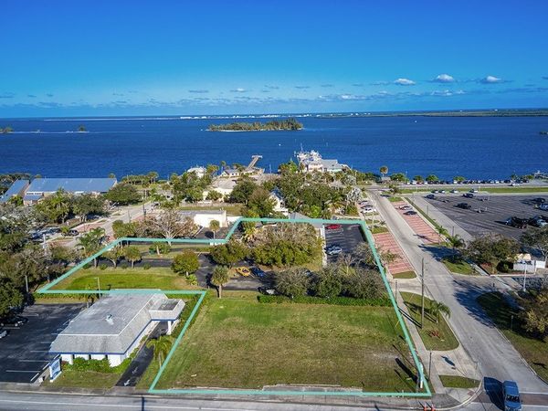 717 Coolidge Street, Sebastian, FL 32958