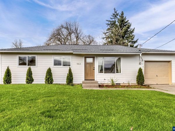 963 Vinyard Av NE, Salem, OR 97301