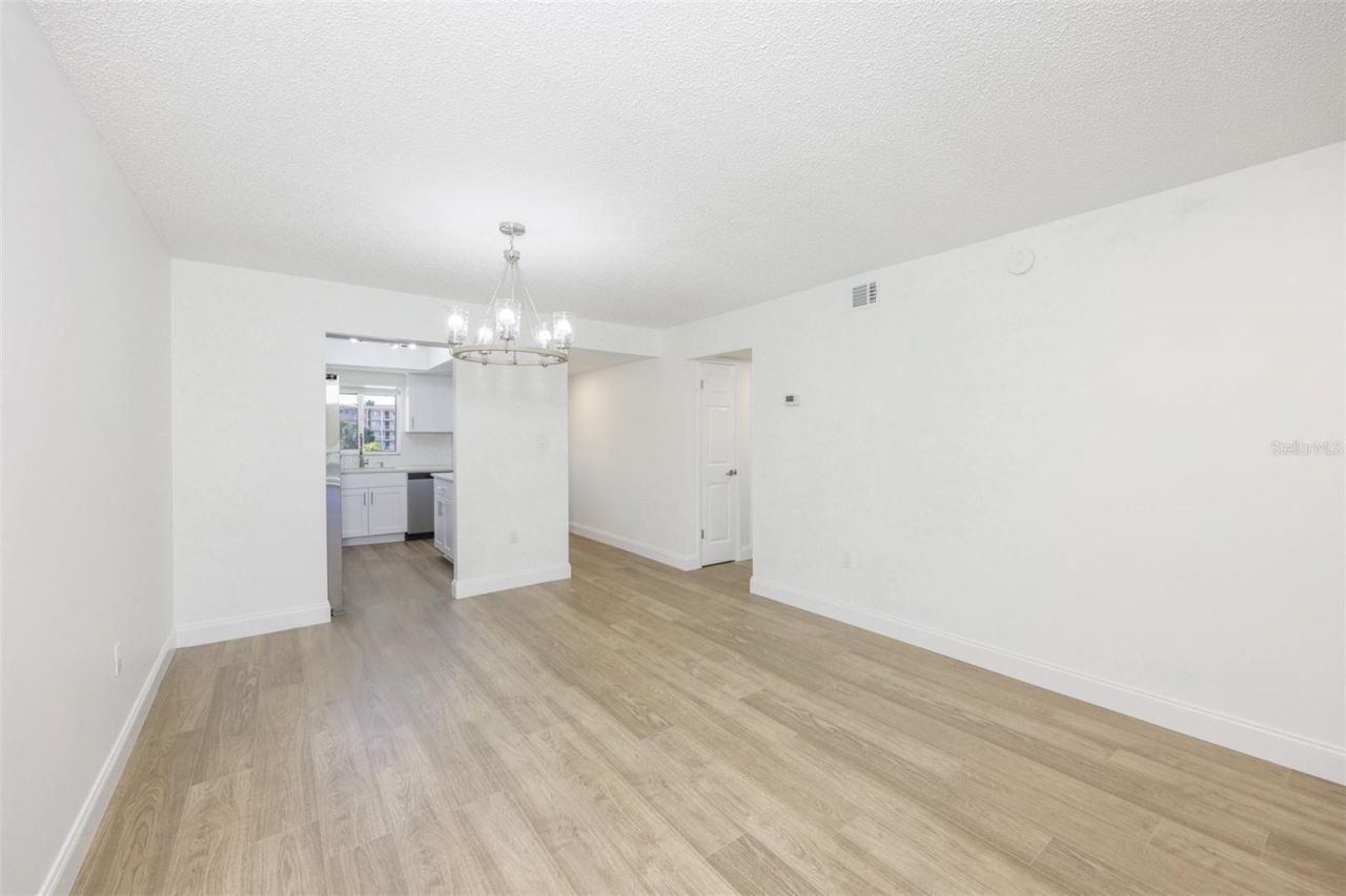 3656 Lake Bayshore Dr, Bldg K, Unit 319, Bradenton, FL 34205 Photo