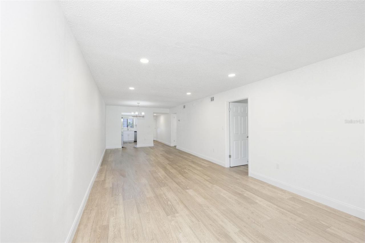 3656 Lake Bayshore Dr, Bldg K, Unit 319, Bradenton, FL 34205 Photo