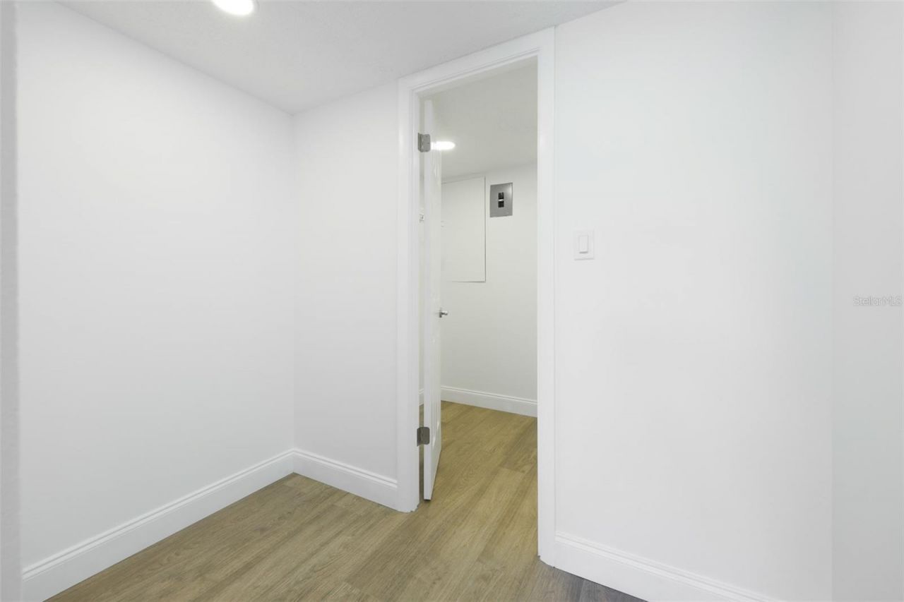 3656 Lake Bayshore Dr, Bldg K, Unit 319, Bradenton, FL 34205 Photo