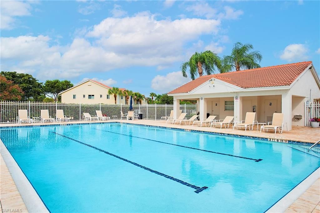 7800 Emerald Cir, Unit B102, Naples, FL 34109 Photo