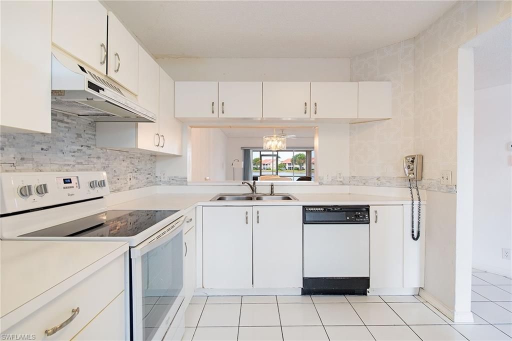 7800 Emerald Cir, Unit B102, Naples, FL 34109 Photo